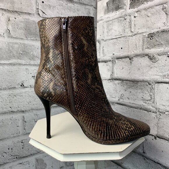 Stuart Weitzman Pointy Toe Snakeskin Leather High Stiletto Heel Booties - Picture 3 of 11